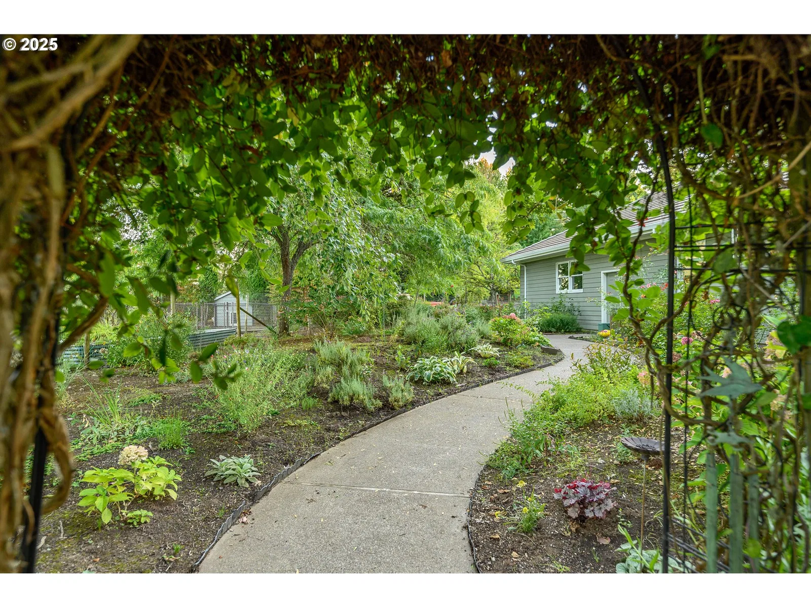 11790 SW Fox Ridge Rd, McMinnville, OR 97128 — photograph 37