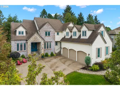 Home at 23526 SW McLoughlin Ct, Sherwood, OR 97140