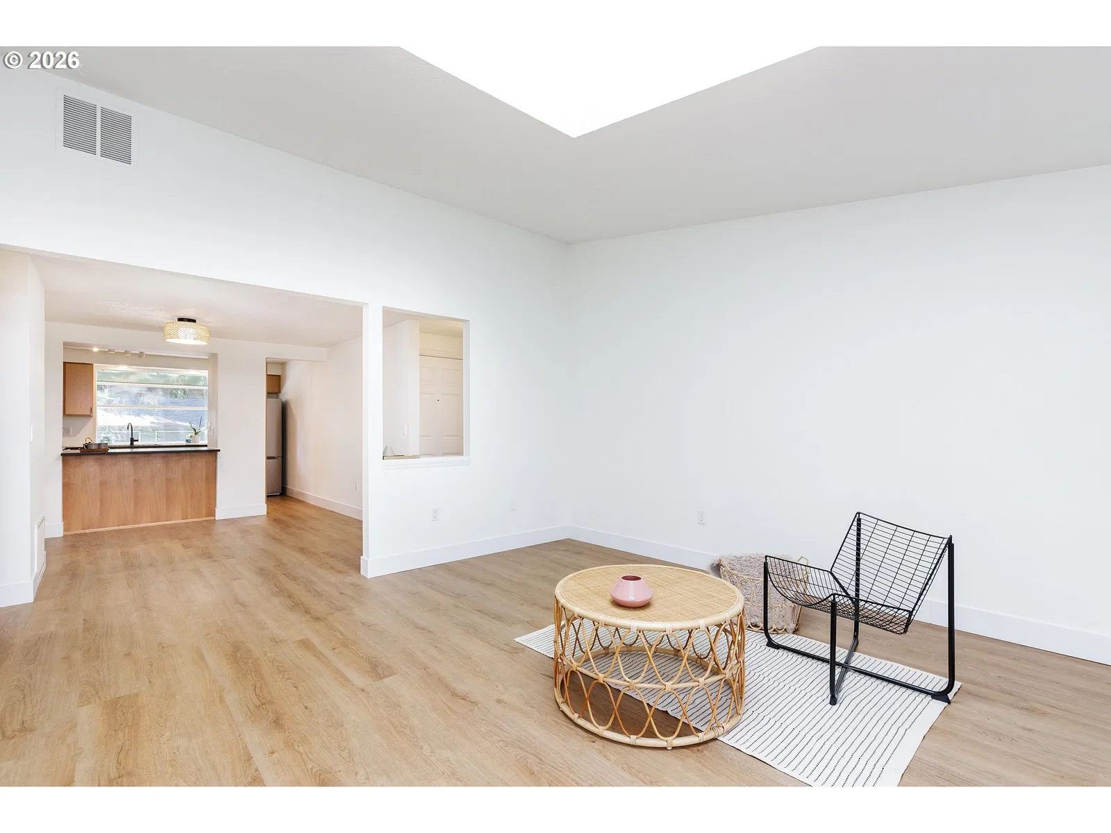 11990 SW Corby Dr 2, Portland, OR 97225 — photograph 11