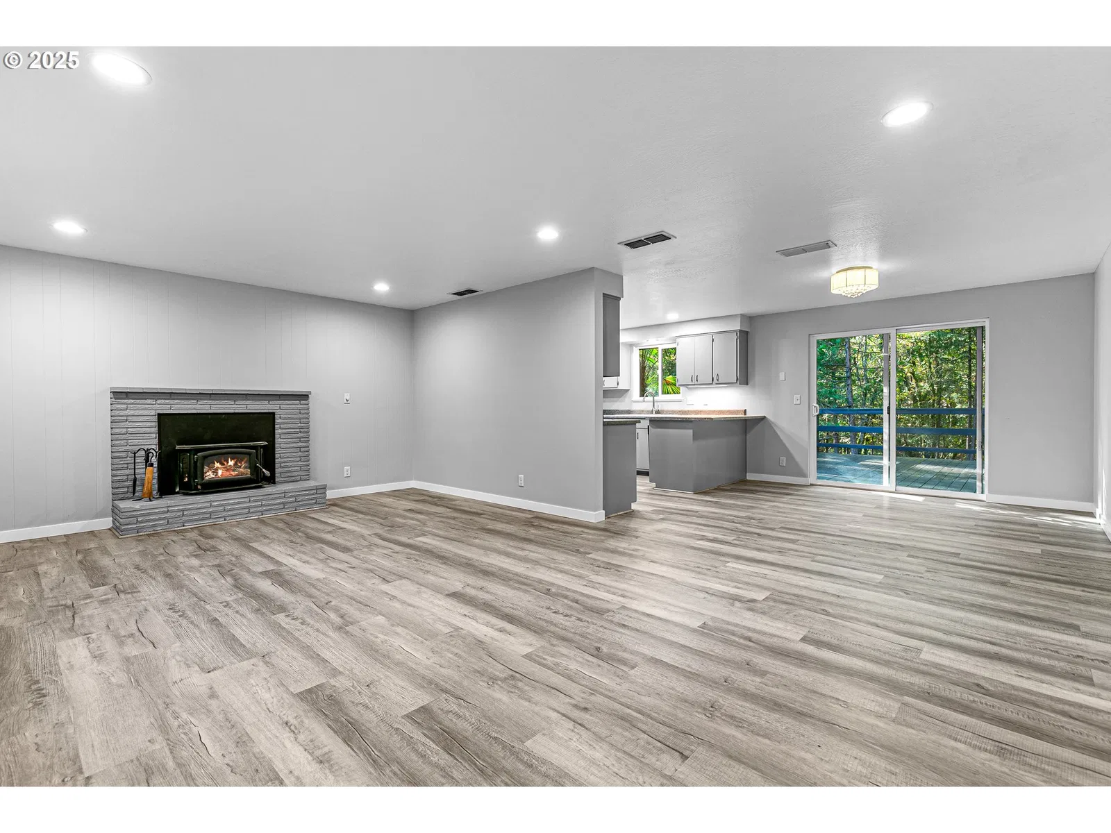 387 Cienaga Ln, Grants Pass, OR 97526 — photograph 8