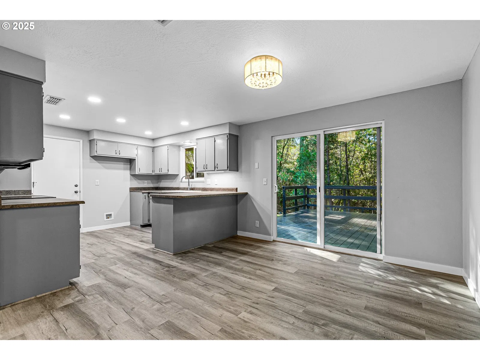 387 Cienaga Ln, Grants Pass, OR 97526 — photograph 10
