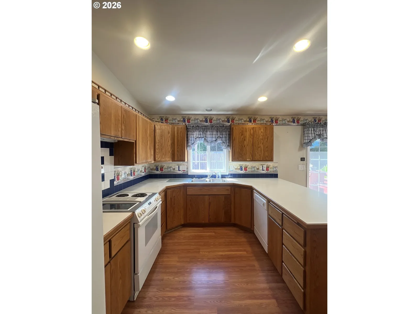 142 Swain Ct, Reedsport, OR 97467 — photograph 9