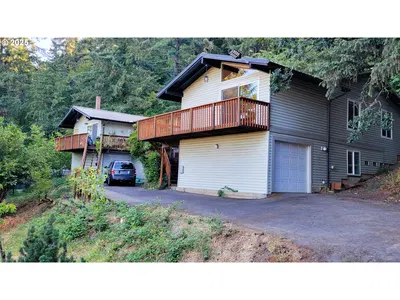 Home at 3585 Emerald St, Eugene, OR 97405