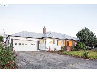 Home at 144 SE 85th Ave, Portland, OR 97216